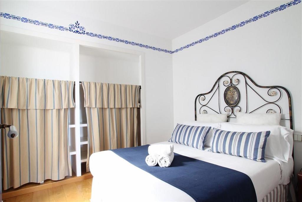 Hotel Highway Garden Kochi Bagian luar foto