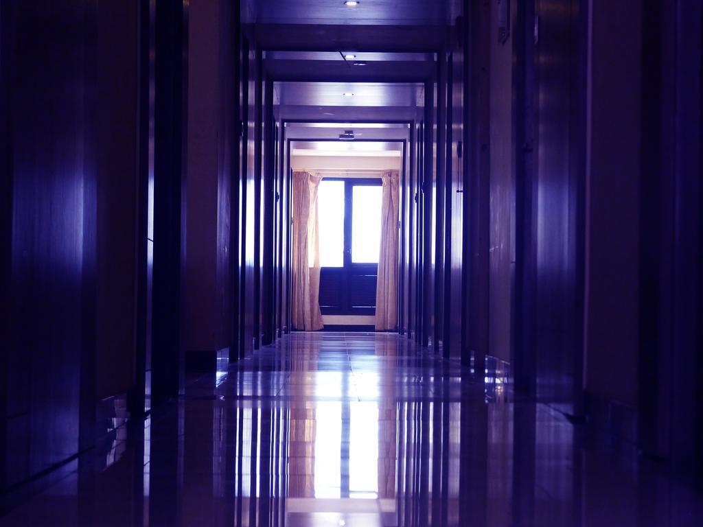 Hotel Highway Garden Kochi Bagian luar foto